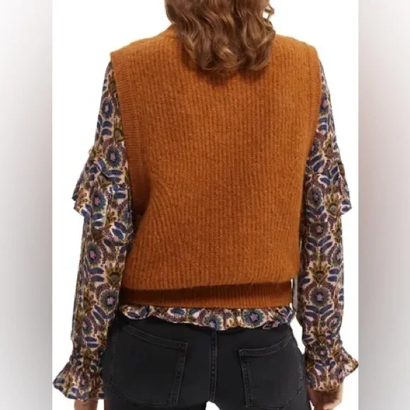 Scotch & Soda V-Neck Sweater in Rich Orange - Picture 2 of 6